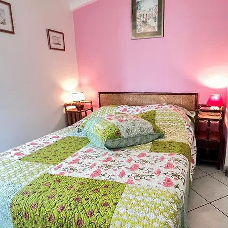 Maison De Proche *